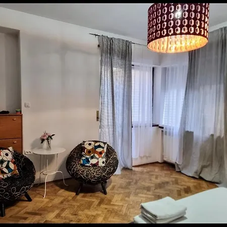 The Flat Of Sillence Piata Romana Bucharest