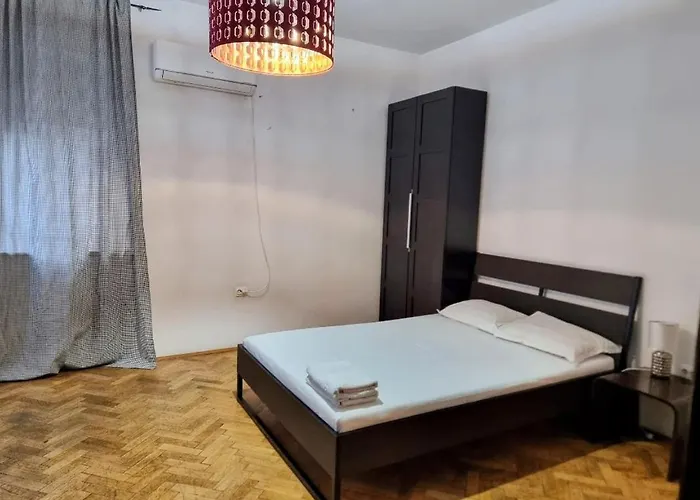 Апартаменти The Flat Of Sillence Piata Romana *